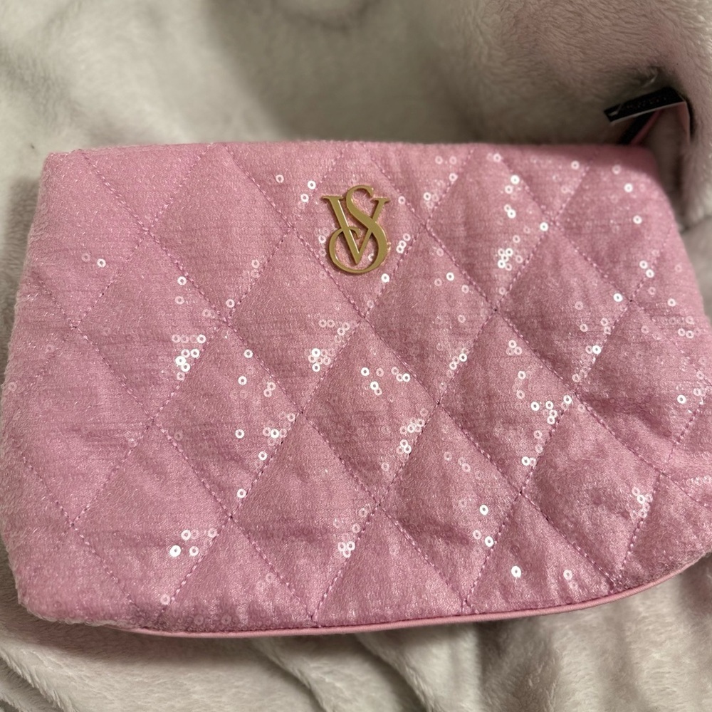 Victoria Secret Sequin Cosmetic Clutch Sparkly Pink!